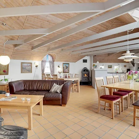 Beautiful Home In Ringkobing With Sauna *
